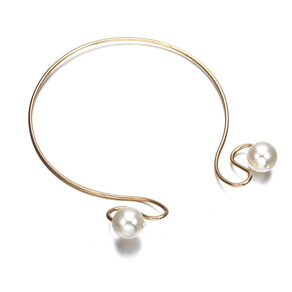 Стилен дамски комплект от колие гривна и обици с декоративни перли