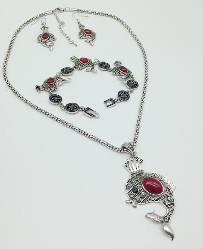 Дамски актуален комплект от обици,колие и гривна