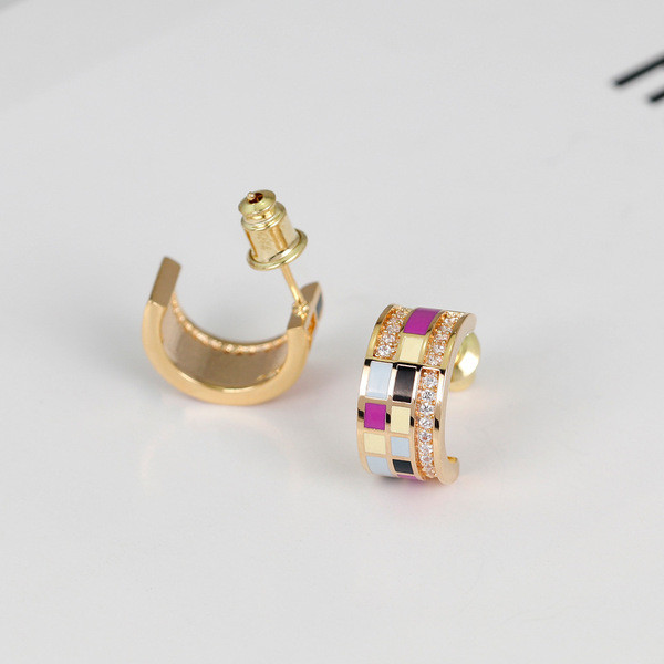 Дамски актуален комплект от колие с висулка и обици