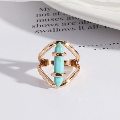 Стилен дамски пръстен с камък широк модел