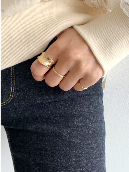 Стилен пръстен широк изчистен модел