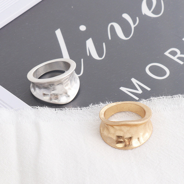 Стилен пръстен широк изчистен модел