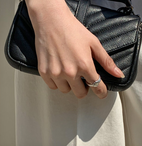 Тънък дамски пръстен- изчистен модел 