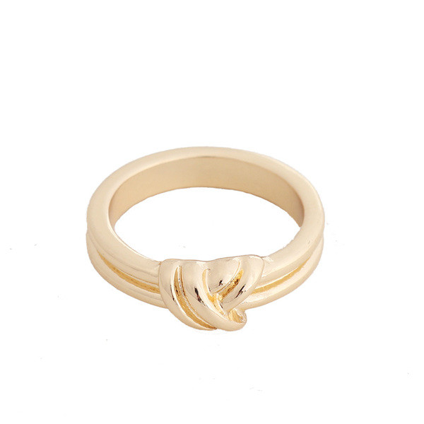 Тънък дамски пръстен- изчистен модел 