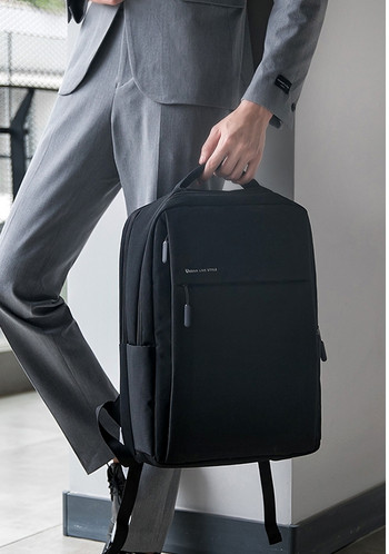 Нов модел мъжка раница подходяща за лаптоп в сив и черен цвят
