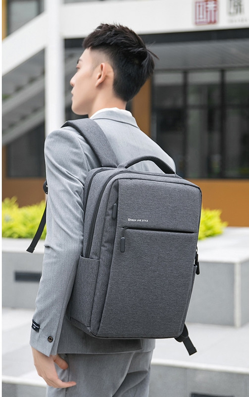 Нов модел мъжка раница подходяща за лаптоп в сив и черен цвят