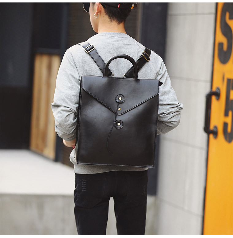 Мъжка кожена раница с регулиращи се презрамки