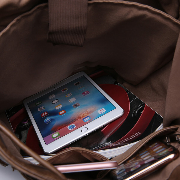 Голяма мъжка ежедневна раница в кафяв цвят