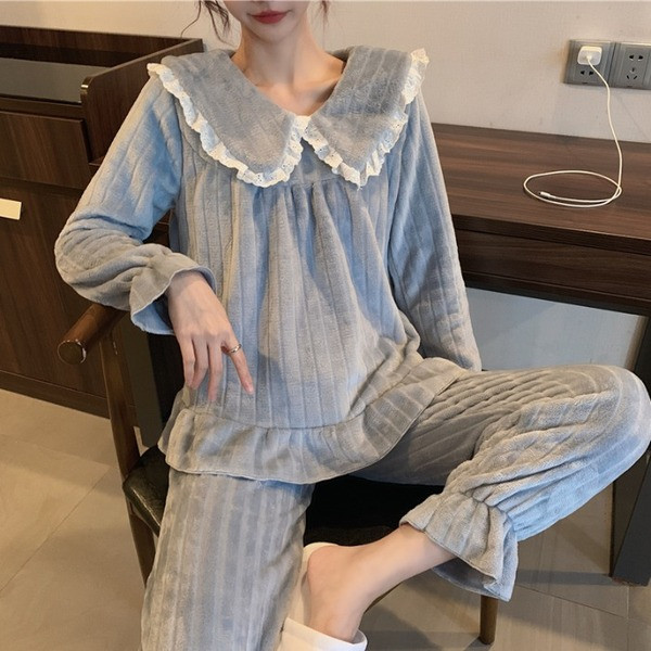 Дамска дълга пижама изчистен модел 