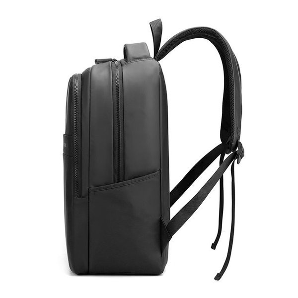 Водоустойчива мъжка раница с цип