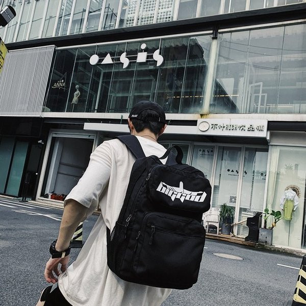 Ежедневна мъжка раница-с надпис 