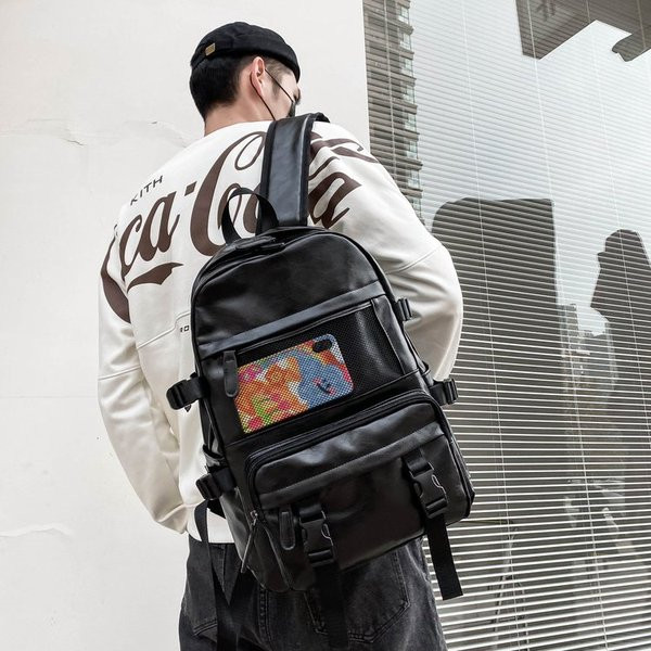 Мъжка ежедневна кожена раница с цип и преден джоб в черен цвят