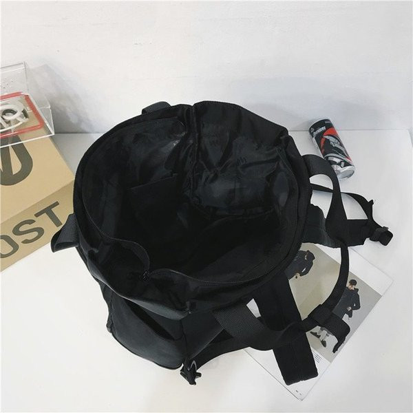 Мъжка водоустойчива раница с надпис и цип