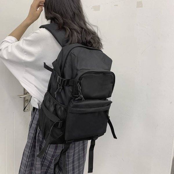 Мъжка черна раница с преден джоб 