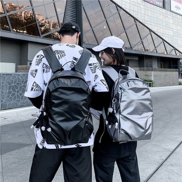 Ежедневна раница с 3D елемент подходяща за черен и сив цвят