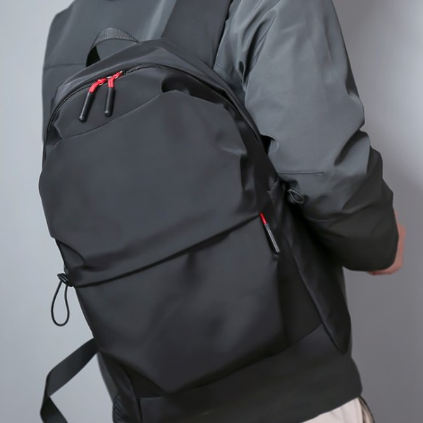 Мъжка водоустойчива раница с джобове и широки презрамки