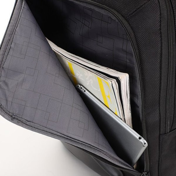 Мъжка водоустойчива раница в черен цвят подходяща за път