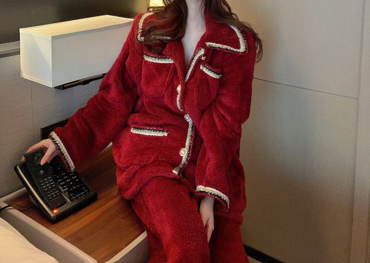 Дамска пижама широк модел с копчета