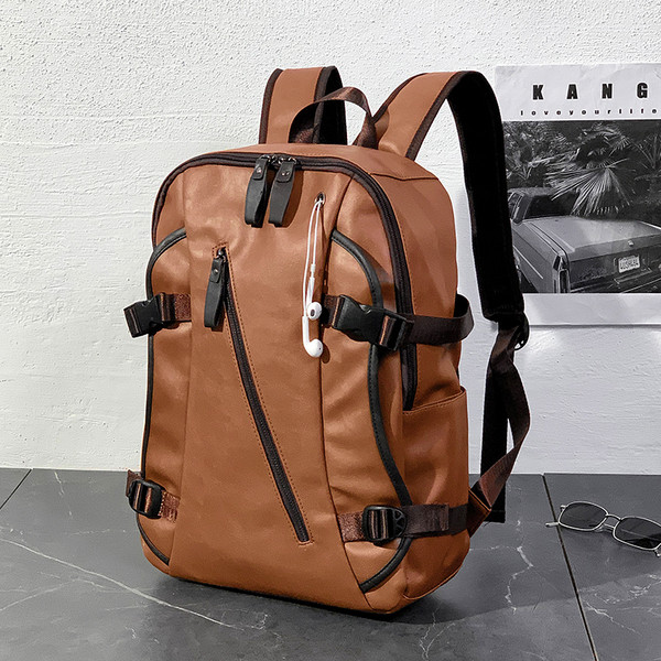 Мъжка раница в кафяв цвят от еко кожа с цип