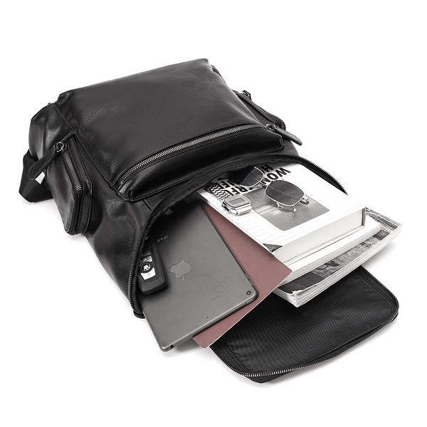 Мъжка ежедневна раница с цип - черен цвят