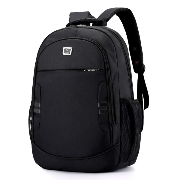 Мъжка ежедневна раница с цип в черен цвят 