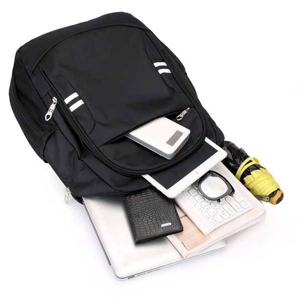 Мъжка ежедневна раница с цип в черен цвят 