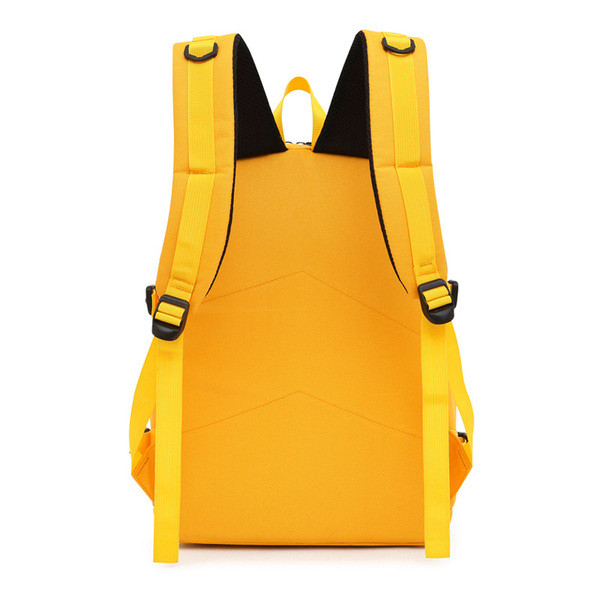 Ежедневна раница с ципове и емблема 