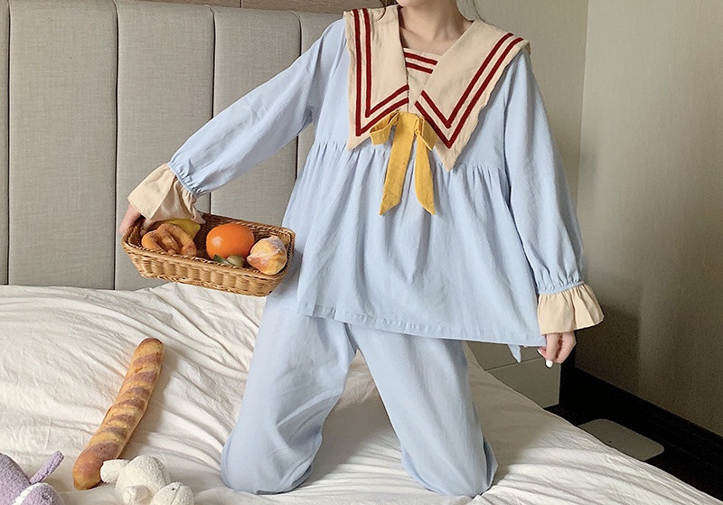 Актуална дамска пижама широк модел