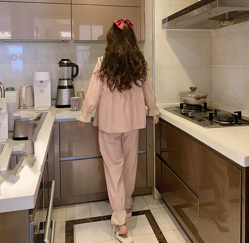 Актуална дамска пижама широк модел