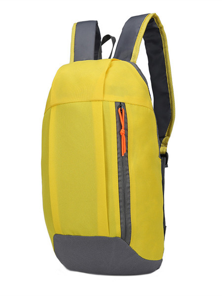 Kelių spalvų kasdieninė vyriška kuprinė su užtrauktuku ir rankena