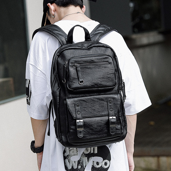 Кожена мъжка черна раница с предни джобове