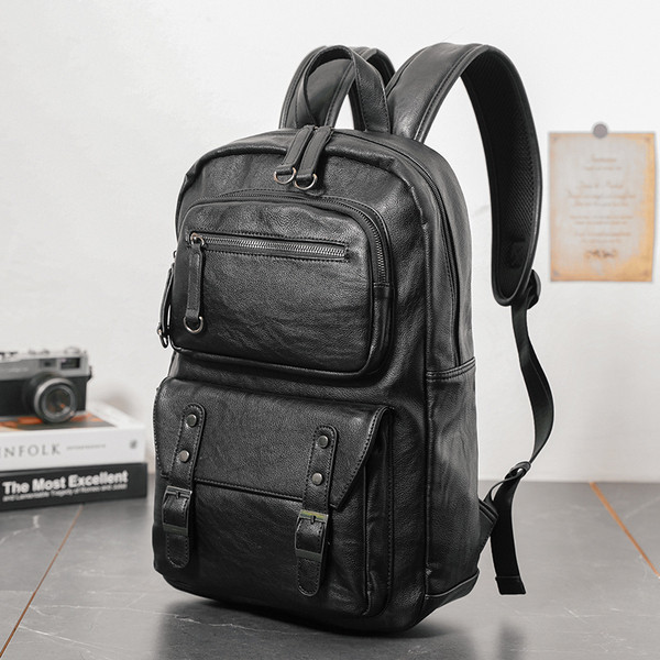 Кожена мъжка черна раница с предни джобове