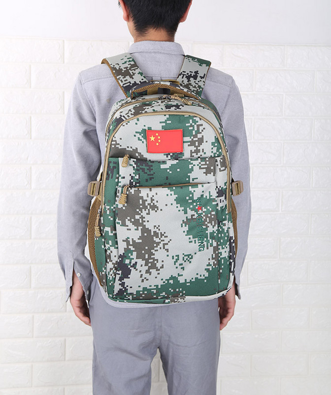 Ежедневна мъжка раница с цип в три цвята 