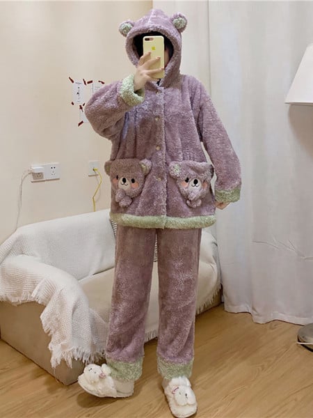 Дамска пижама широк модел с качулка и джобове