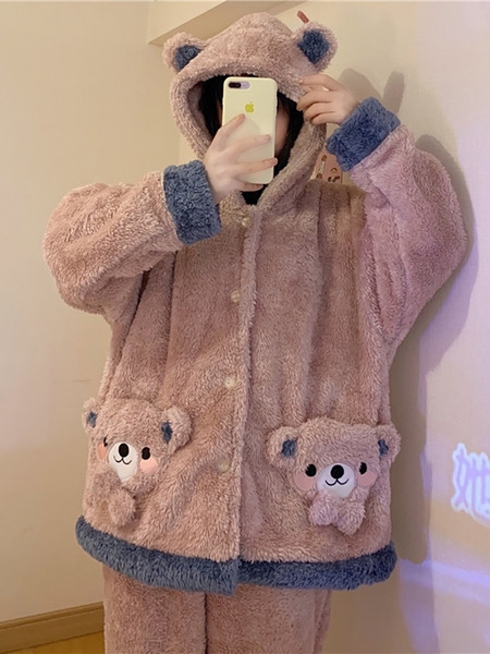 Дамска пижама широк модел с качулка и джобове