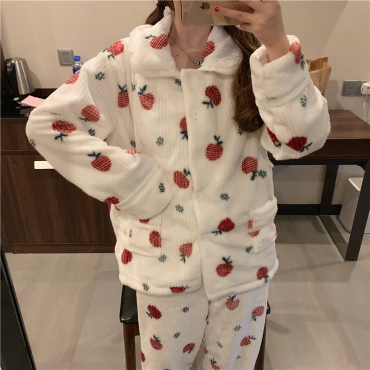 Дамска модерна пижама от блуза с дълъг ръкав и дълъг панталон