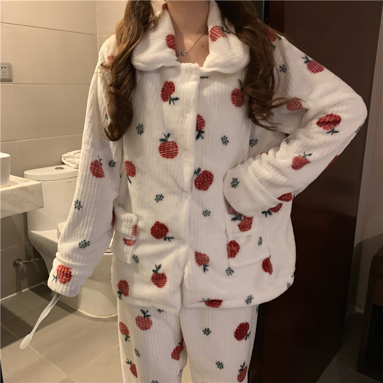 Дамска модерна пижама от блуза с дълъг ръкав и дълъг панталон