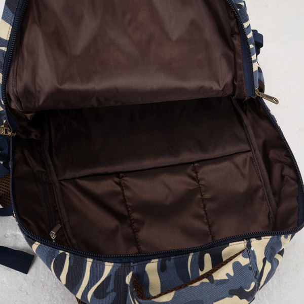 Ежедневна мъжка раница с камуфлажен десен