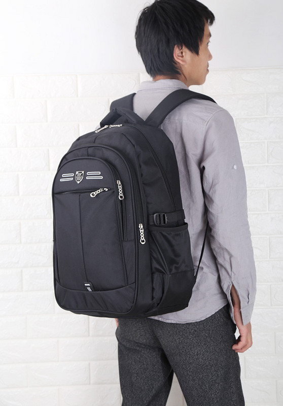 Мъжка раница от текстил с цип и преден джоб 