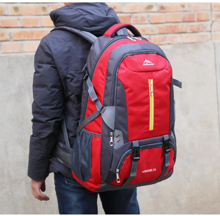 Спортно-ежедневна мъжка раница с цип 