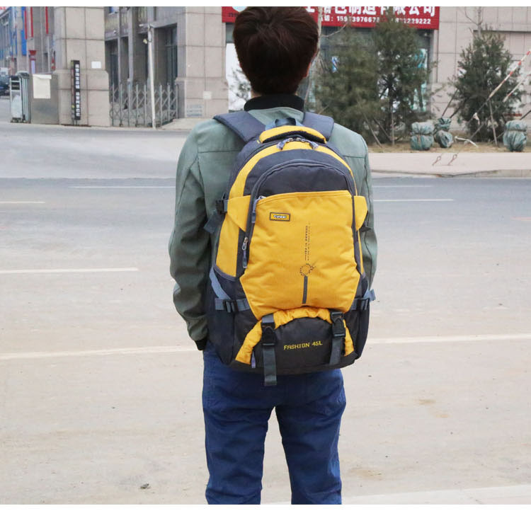 Нов модел мъжка раница от текстил в няколко цвята