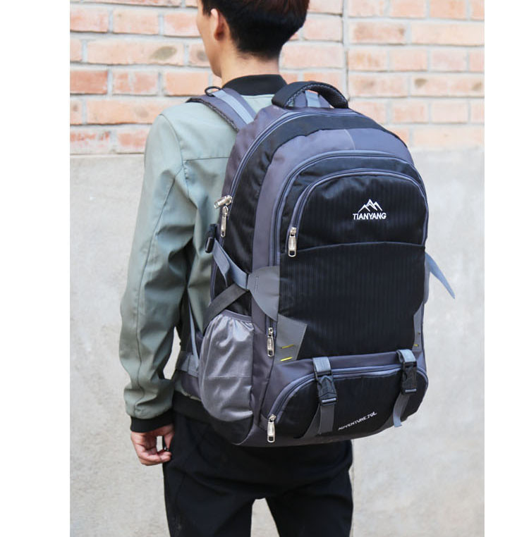 Rucsac de zi cu zi textil pentru bărbați cu buzunar frontal în mai multe culori