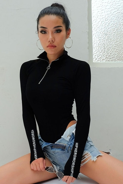 Модерно дамско боди с цип 