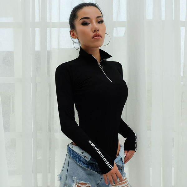 Модерно дамско боди с цип 