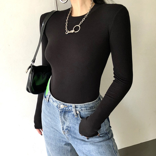 Γυναικείο κορμάκι με οβάλ λαιμόκοψη και μακριά μανίκια σε γκρι και μαύρο χρώμα