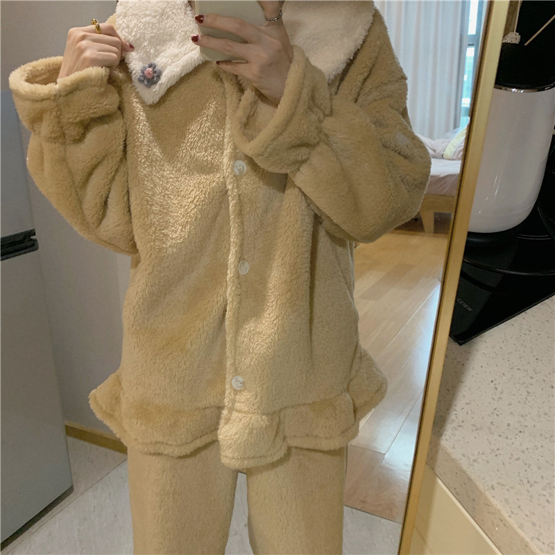 Pijamale de dama model uni cu nasturi