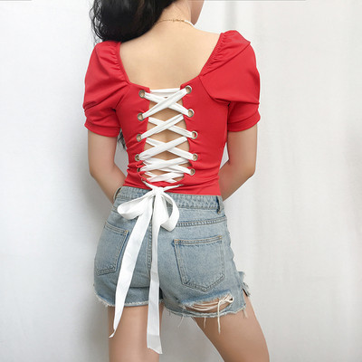 Κομψό γυναικείο κορμάκι με κοντά μανίκια και κορδνόνι