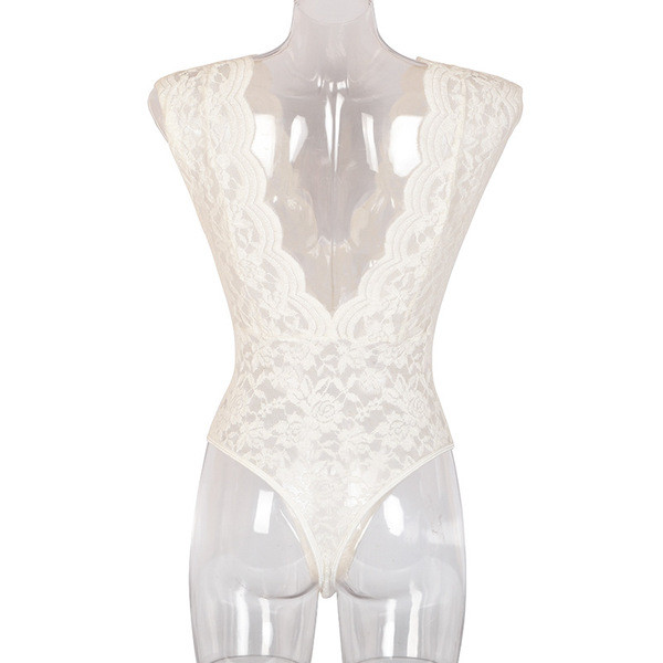 Дантелено дамско боди с дълбоко шпиц деколте