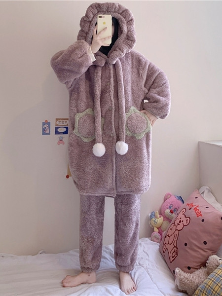 Дамска актуална пижама широк модел с качулка и джобове