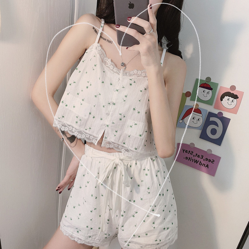 Дамска модерна пижама от къс панталон и потник